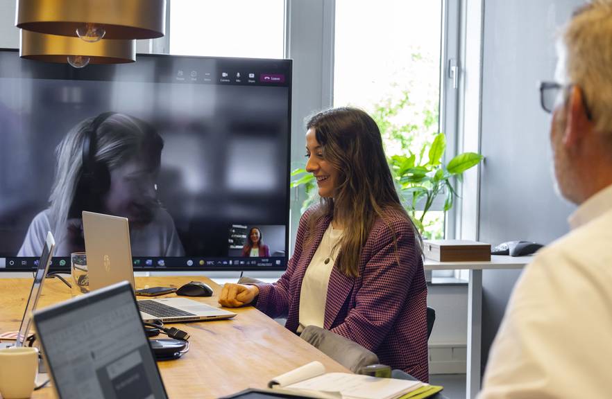 samenwerken met collega's op afstand samenwerken met collega's op afstand of vanuit huis