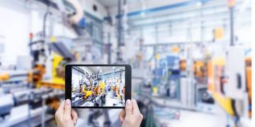 machinefabriek met weergave op tablet variant